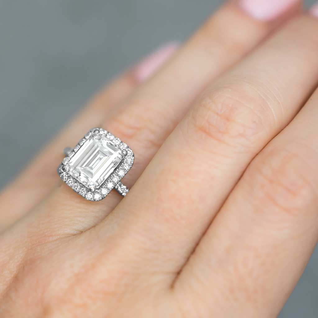 31,078 Diamond Ring Jewelry Stock Photos, High-Res Pictures, and Images -  Getty Images